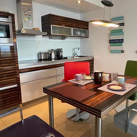 Beachside 2-zimmer-wohnung Mit Meerblick Apartment Lübeck